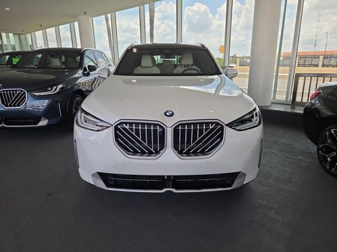Certified 2026 BMW X3 xDrive30i w/ Premium Package AWD/4WD image 2