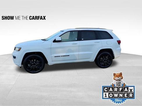 Used 2020 Jeep Grand Cherokee Altitude image 3