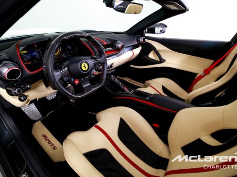 Used 2021 Ferrari 812 GTS RWD image 13