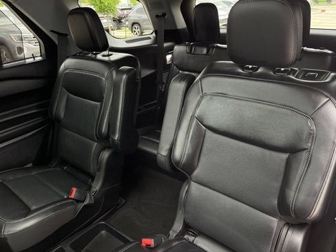 Used 2021 Ford Explorer Limited w/ Equipment Group 301A RWD image 25