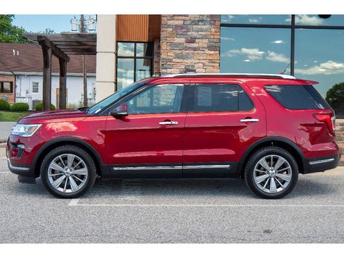 Used 2018 Ford Explorer Limited w/ Equipment Group 301A AWD/4WD image 6