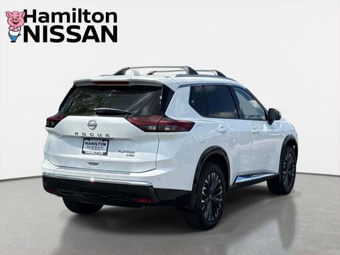 Used 2025 Nissan Rogue Platinum w/ Platinum Premium Package AWD/4WD image 2