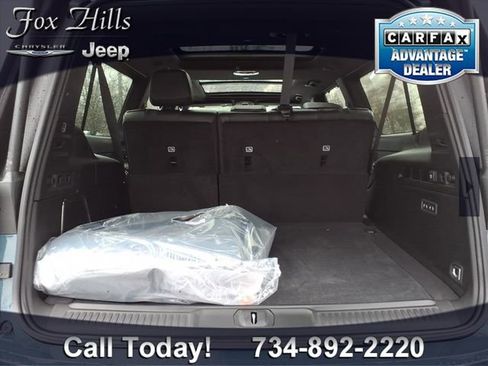 New 2026 Jeep Grand Wagoneer L Limited AWD/4WD image 10