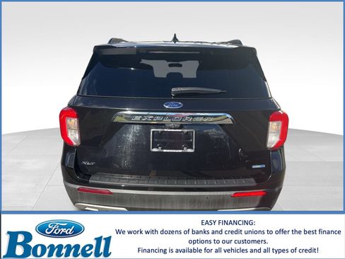 Used 2020 Ford Explorer XLT w/ Equipment Group 202A image 4