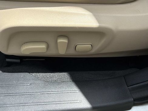 Used 2018 Subaru Outback 2.5i Limited AWD/4WD image 29
