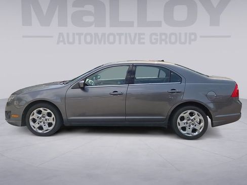 Used 2010 Ford Fusion SE FWD image 2
