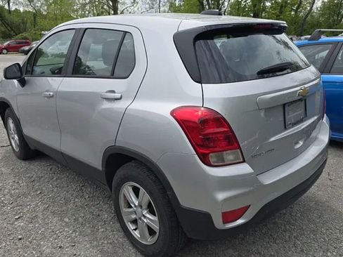 Used 2018 Chevrolet Trax LS AWD/4WD image 2