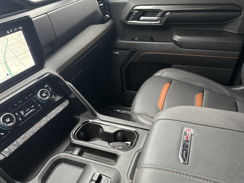Used 2024 GMC Sierra 2500 AT4 w/ AT4 Premium Plus Package image 26