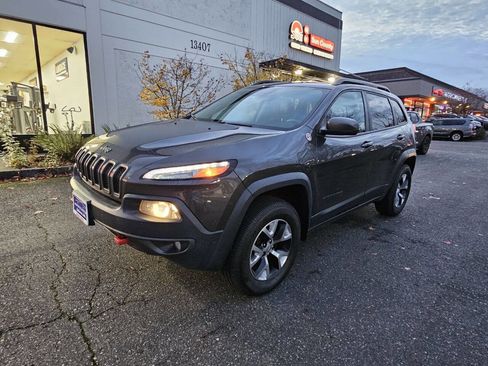Used 2015 Jeep Cherokee Trailhawk w/ Leather Interior Group image 2