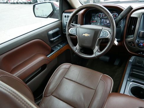 Used 2018 Chevrolet Silverado 1500 High Country AWD/4WD image 18