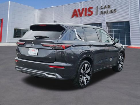 Used 2025 Mitsubishi Outlander SE AWD/4WD image 6