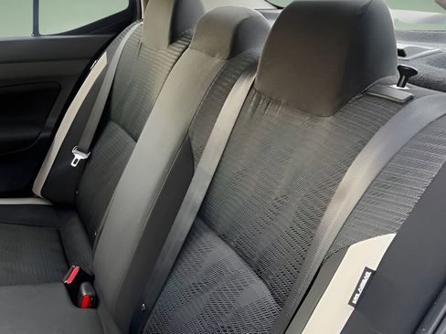 Used 2021 Nissan Versa SV image 13