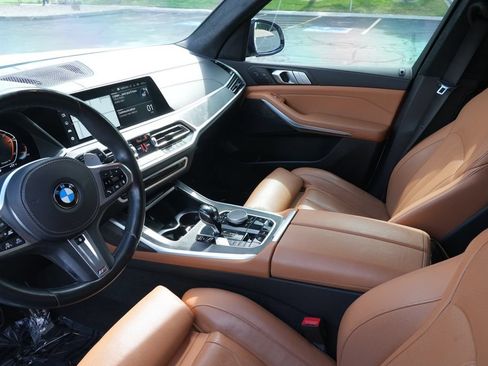 Used 2022 BMW X7 xDrive40i w/ M Sport Package AWD/4WD image 9