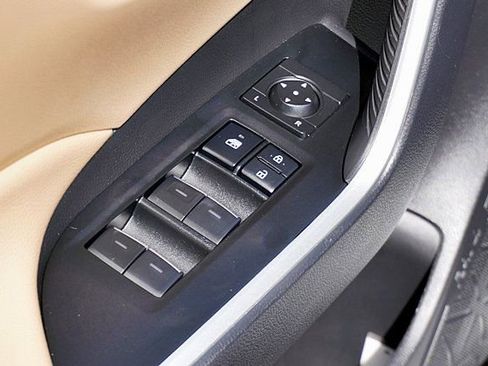 Used 2025 Toyota RAV4 XLE w/ Convenience Package FWD image 23