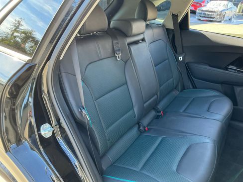 Used 2022 Kia Niro EX Premium image 20
