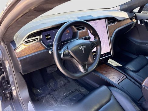 Used 2020 Tesla Model S Long Range Plus image 9