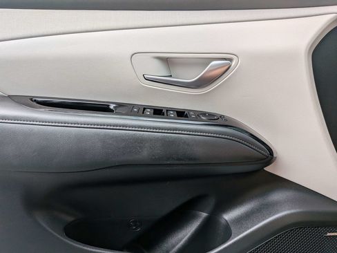 Used 2025 Hyundai Tucson Limited AWD/4WD image 29