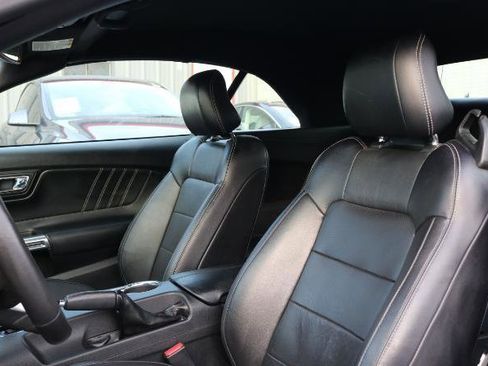 Used 2016 Ford Mustang Premium image 14