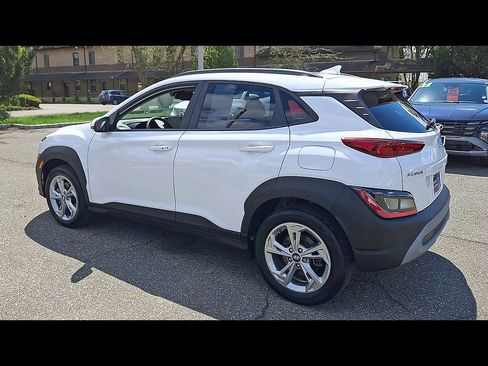 Used 2023 Hyundai Kona SEL w/ Cargo Package AWD/4WD image 6