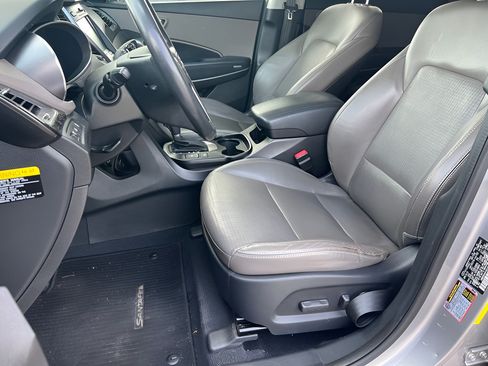 Used 2014 Hyundai Santa Fe GLS FWD image 15
