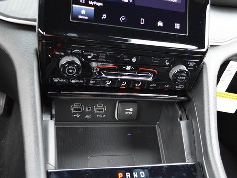 New 2025 Jeep Grand Cherokee Altitude image 19