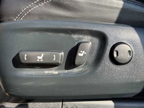 Used 2022 Toyota 4Runner Limited AWD/4WD image 14