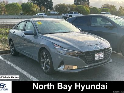Used 2022 Hyundai Elantra SEL w/ Convenience + Premium Package