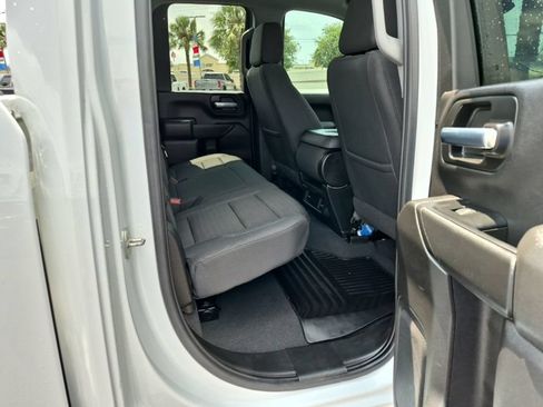 Used 2024 Chevrolet Silverado 2500 Custom w/ Custom Convenience Package RWD image 18