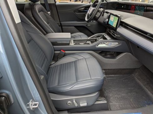 New 2025 Lincoln Nautilus Reserve image 36