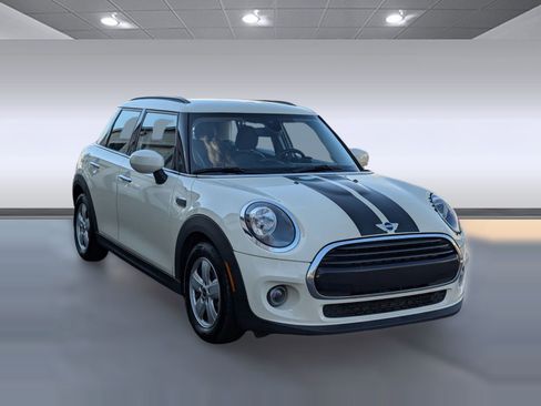 Used 2020 MINI Cooper 4-Door Hardtop w/ Storage Package image 7