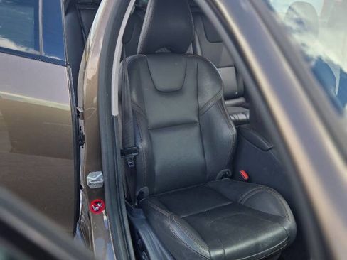 Used 2015 Volvo V60 T5 Cross Country AWD/4WD image 14