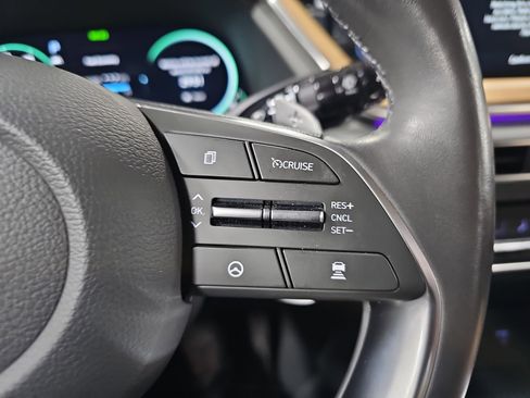 Used 2023 Hyundai Sonata Limited w/ Cargo Package image 18