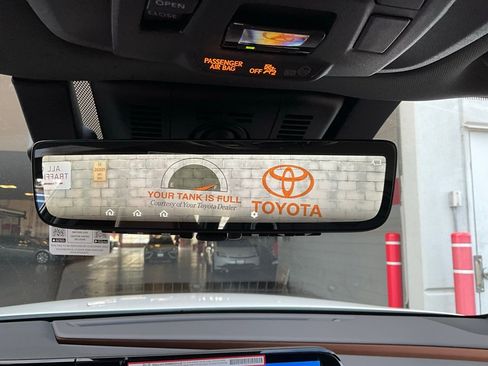 New 2025 Toyota Crown Signia image 19