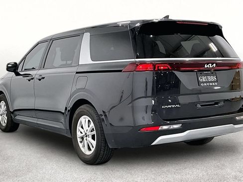 Used 2024 Kia Carnival LX FWD image 15