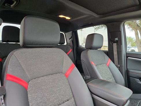 Certified 2024 Chevrolet Colorado Z71 w/ Safety Package image 31