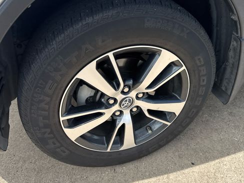 Used 2018 Toyota RAV4 XLE w/ Plus Extra Value Package FWD image 2