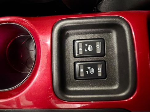 Used 2012 Nissan Juke SL AWD/4WD image 26
