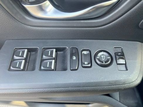 Used 2023 Honda Pilot Touring image 27