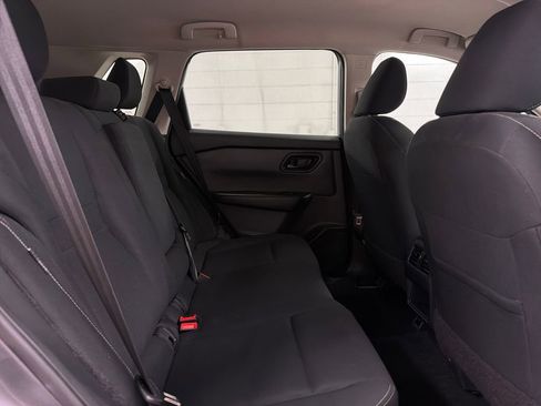 Used 2024 Nissan Rogue S FWD image 29
