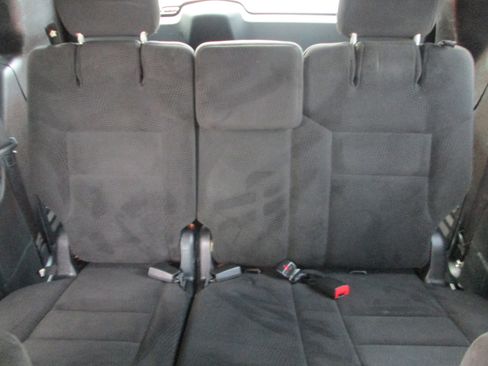 Used 2016 Dodge Grand Caravan SXT w/ UConnect Hands-Free Group image 18