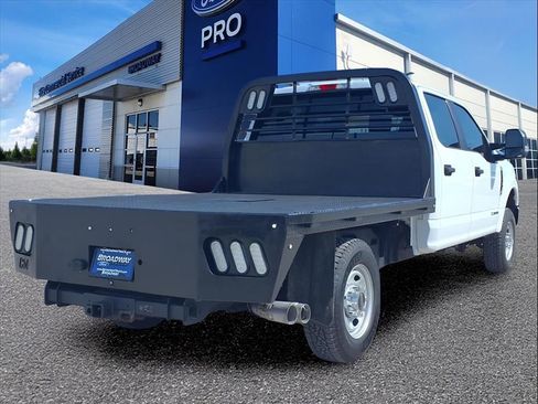 Used 2022 Ford F250 XL w/ Power Equipment Group image 2