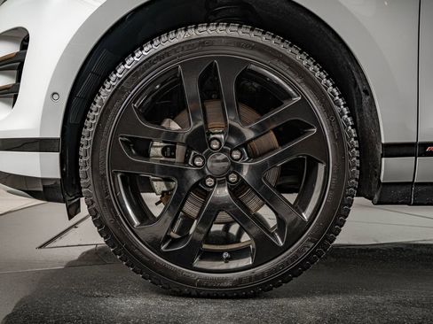 Used 2020 Land Rover Range Rover Evoque R-Dynamic SE AWD/4WD image 10