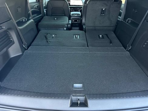 New 2026 Chevrolet Traverse LT w/ Enhanced Driving Package FWD image 16