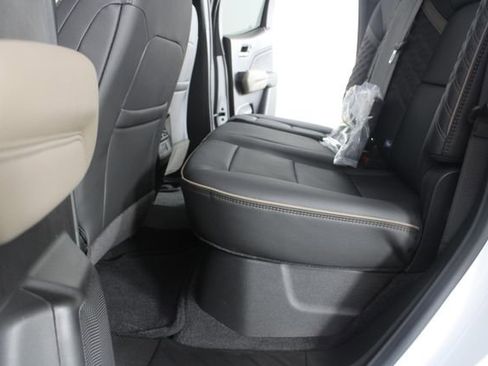 New 2026 GMC Canyon Denali image 17