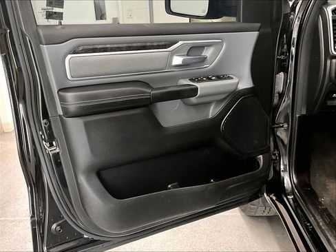 Used 2023 RAM 1500 Big Horn AWD/4WD image 9