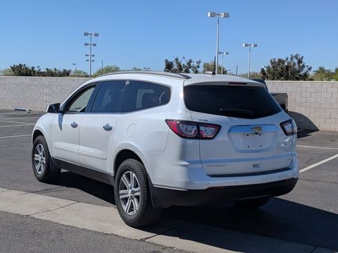 Used 2017 Chevrolet Traverse LT image 7