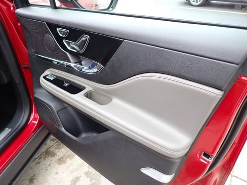 New 2026 Lincoln Corsair Premiere image 13