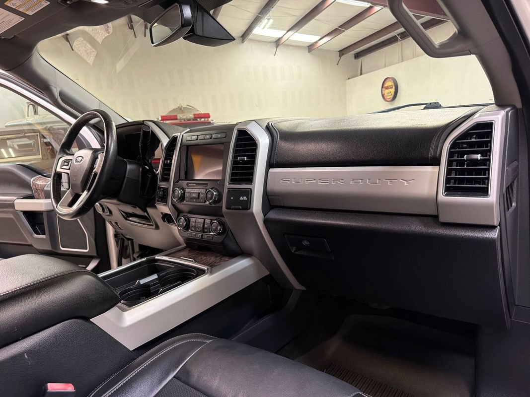 Used 2019 Ford F250 Lariat w/ Lariat Ultimate Package AWD/4WD image 38