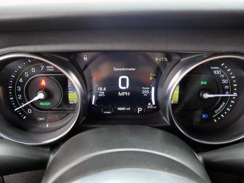 Used 2023 Jeep Wrangler Unlimited Sahara w/ Cold Weather Group AWD/4WD image 24