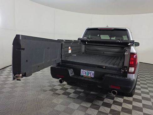 Certified 2023 Honda Ridgeline RTL image 11